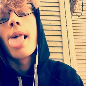 Meet your Posher, Christian